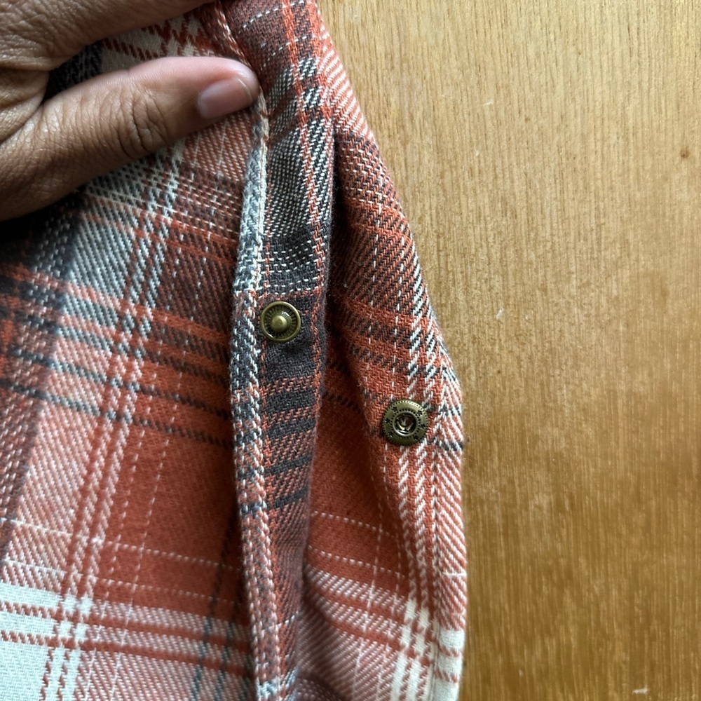 Kori Plaid Cape in Rust and Black - Picture 5 of 5